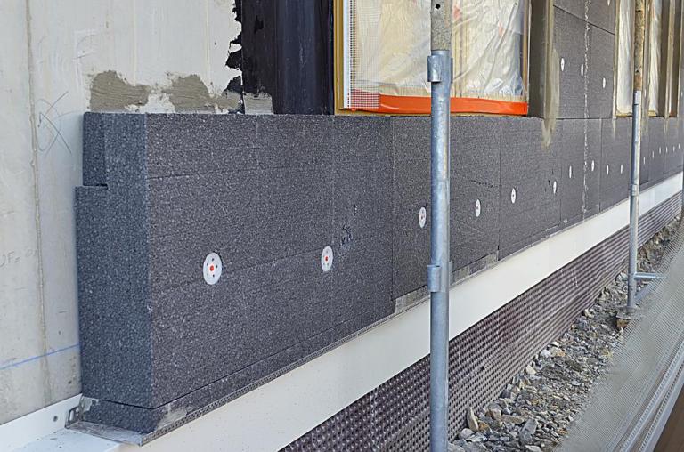 Rénovation de façade à Nîmes, quelles aides pour financer ?